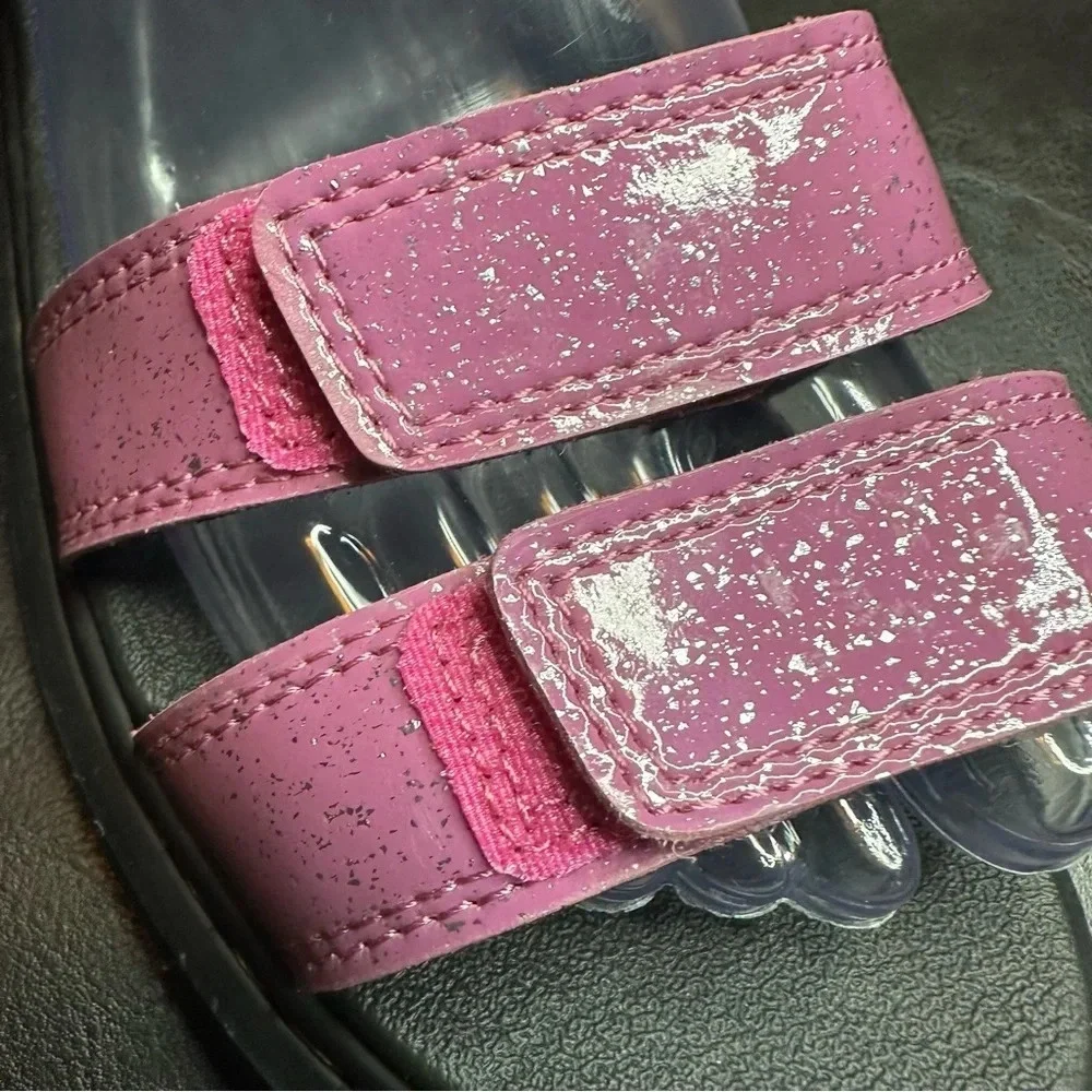 NWT Dr. Martens Junior Klaire Pink Glitter Sandals. Sz: 6